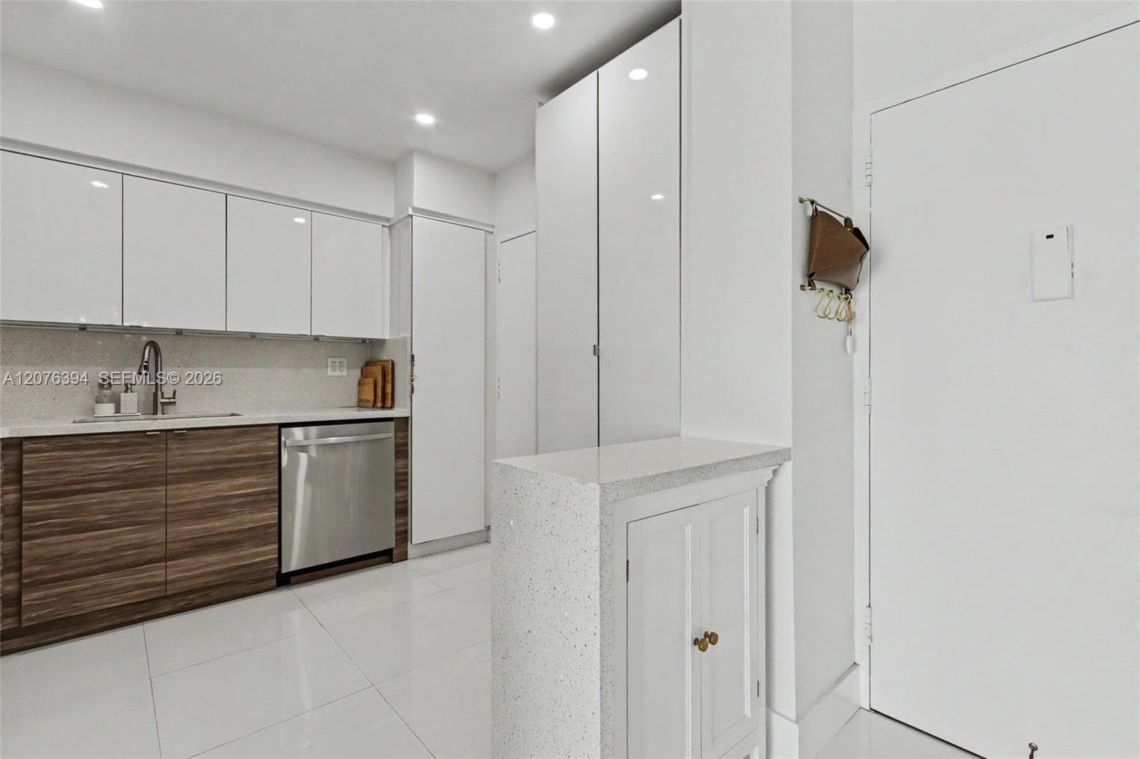 Arlen House West · #1924 in Sunny Isles Beach - Photo 12