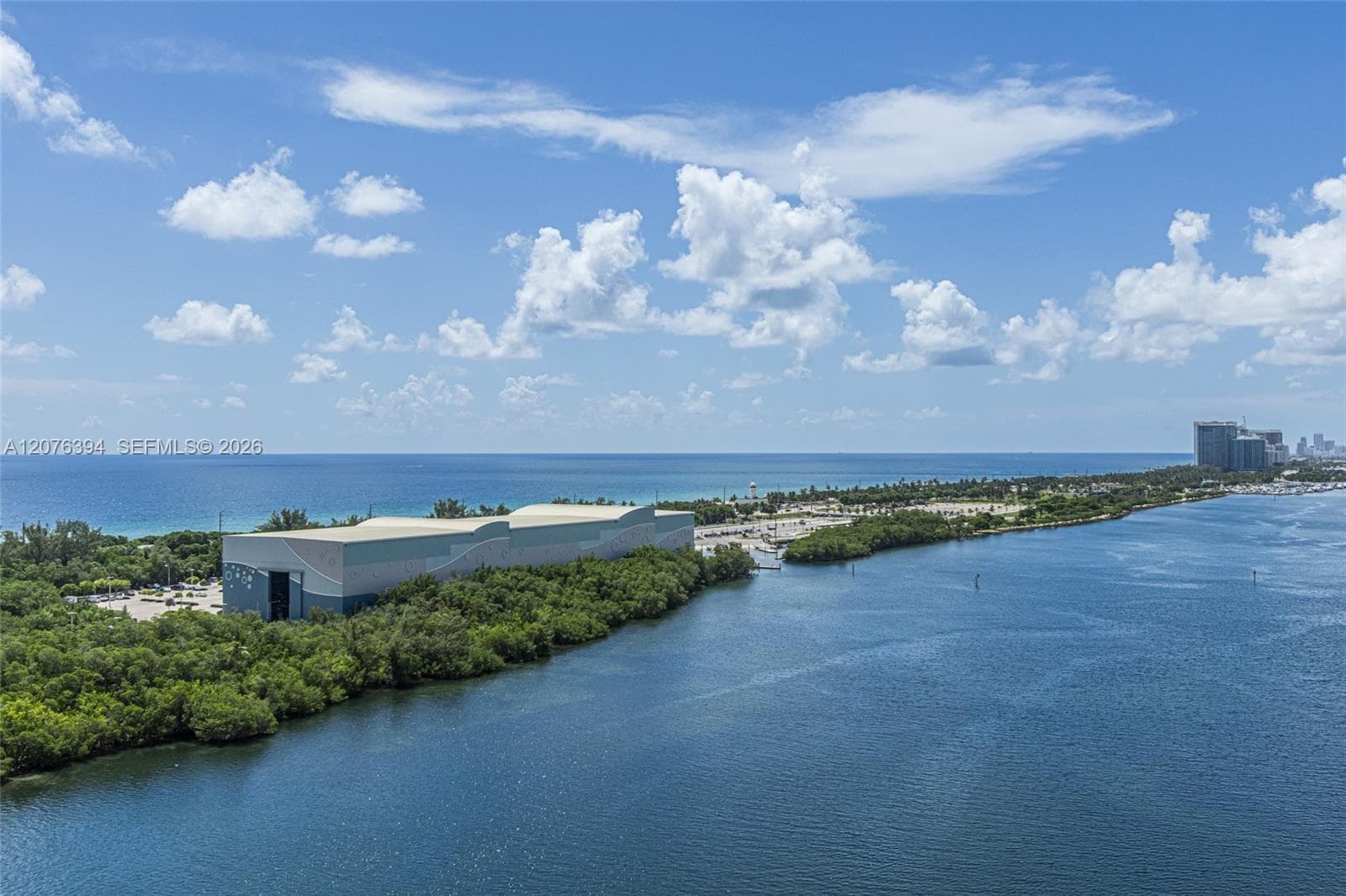 Arlen House West · #1924 in Sunny Isles Beach - Photo 5