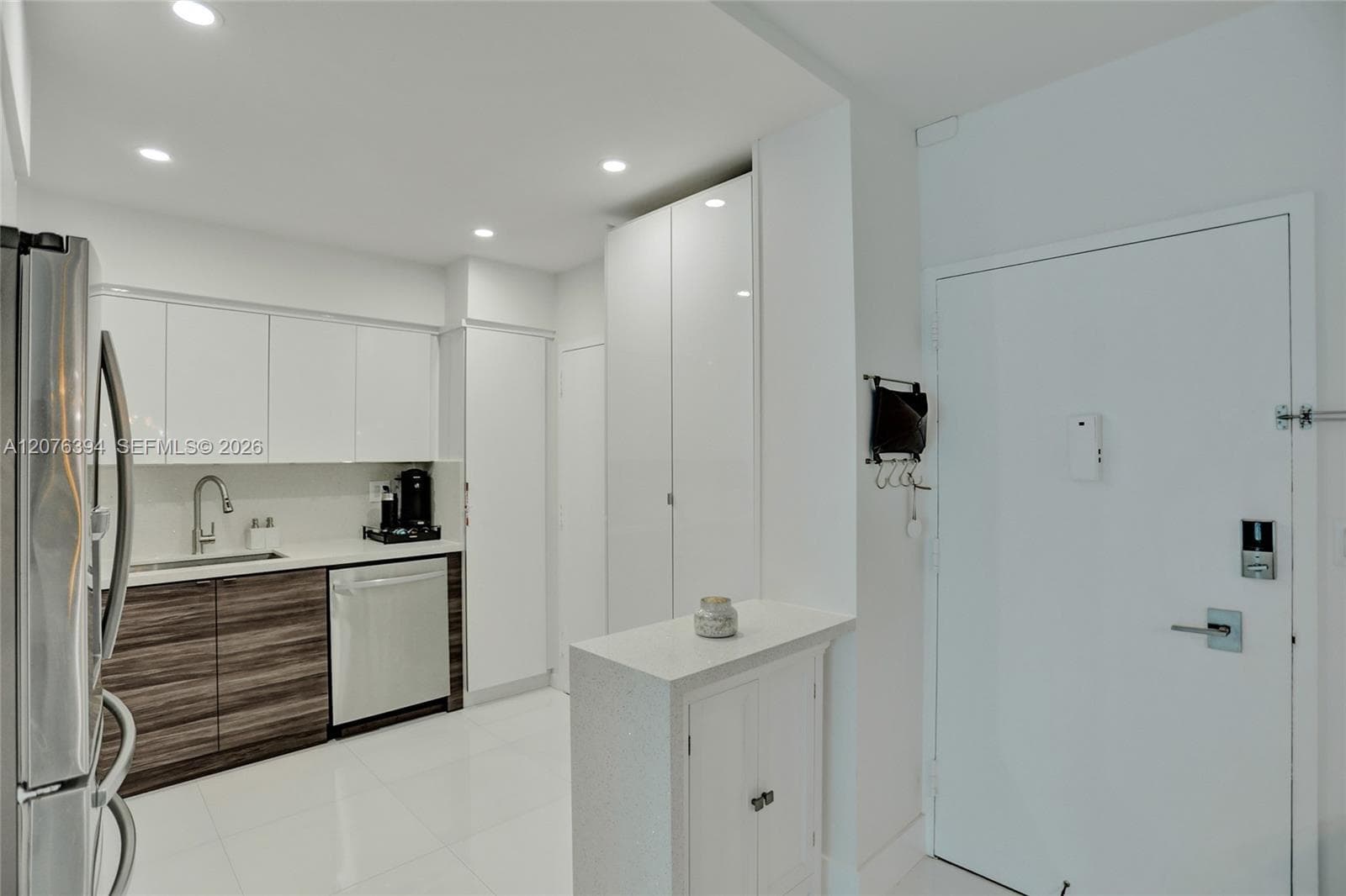 Arlen House West · #1924 in Sunny Isles Beach - Photo 9