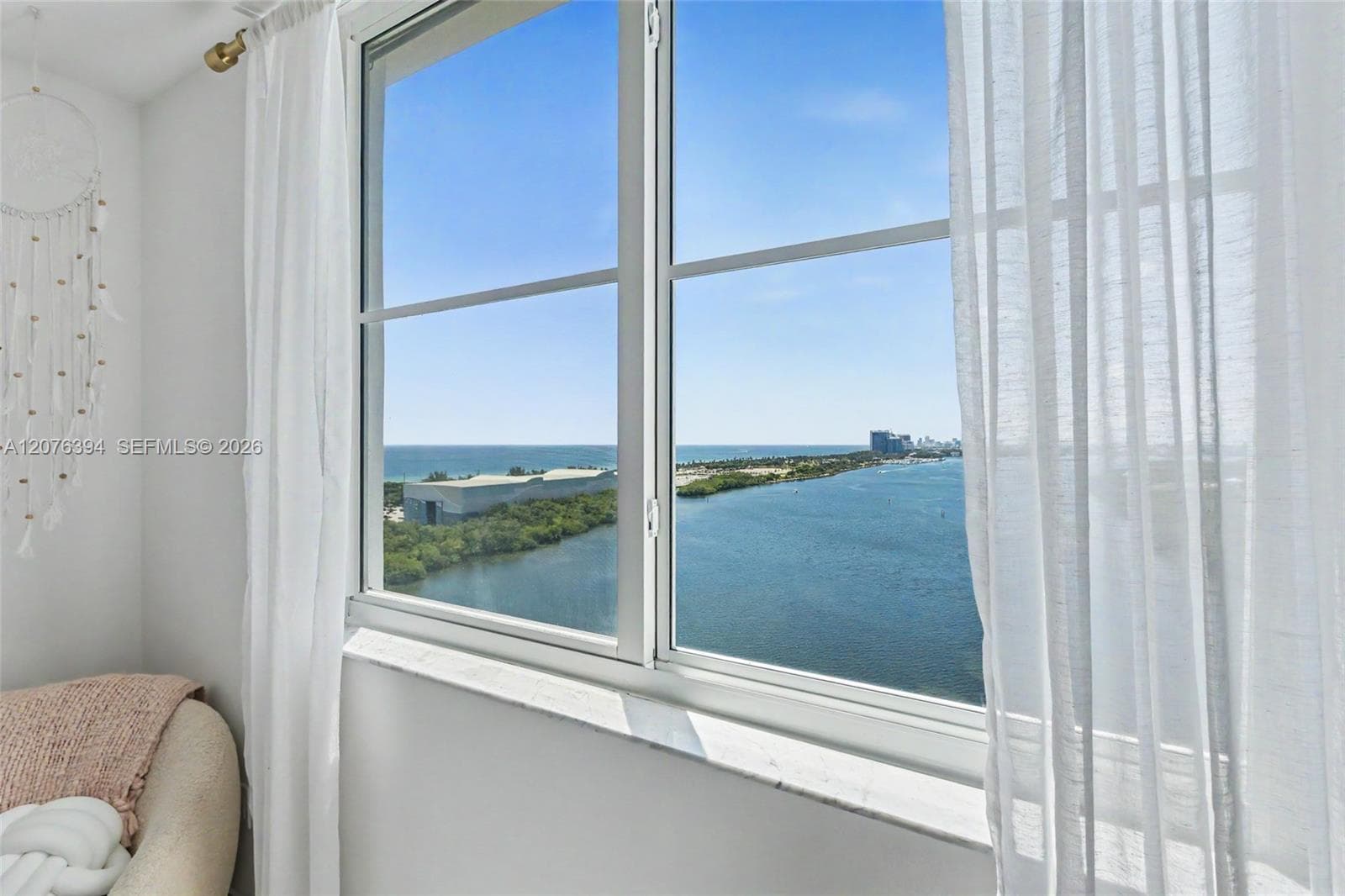 Arlen House West · #1924 in Sunny Isles Beach - Photo 21