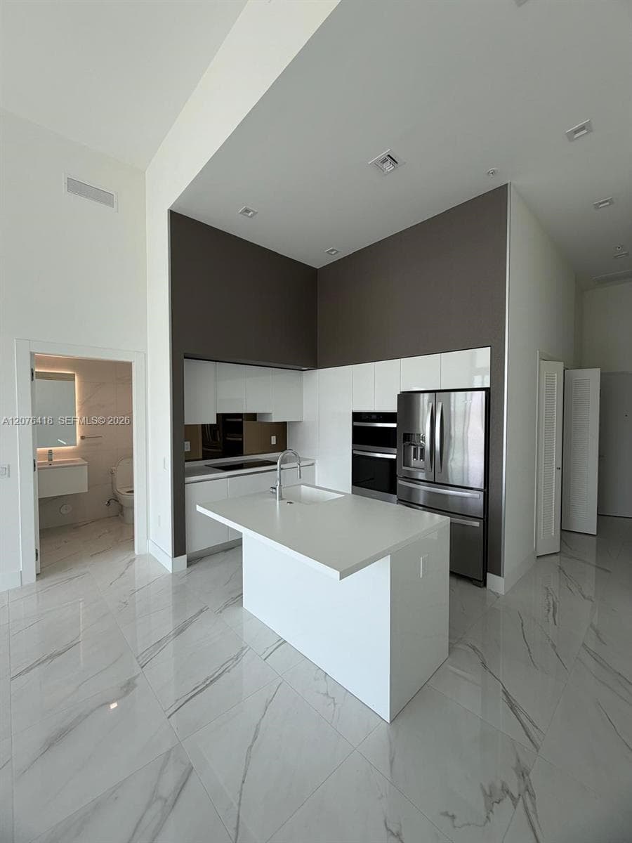 HALLANDALE OASIS · #502 in Hallandale Beach - Photo 2