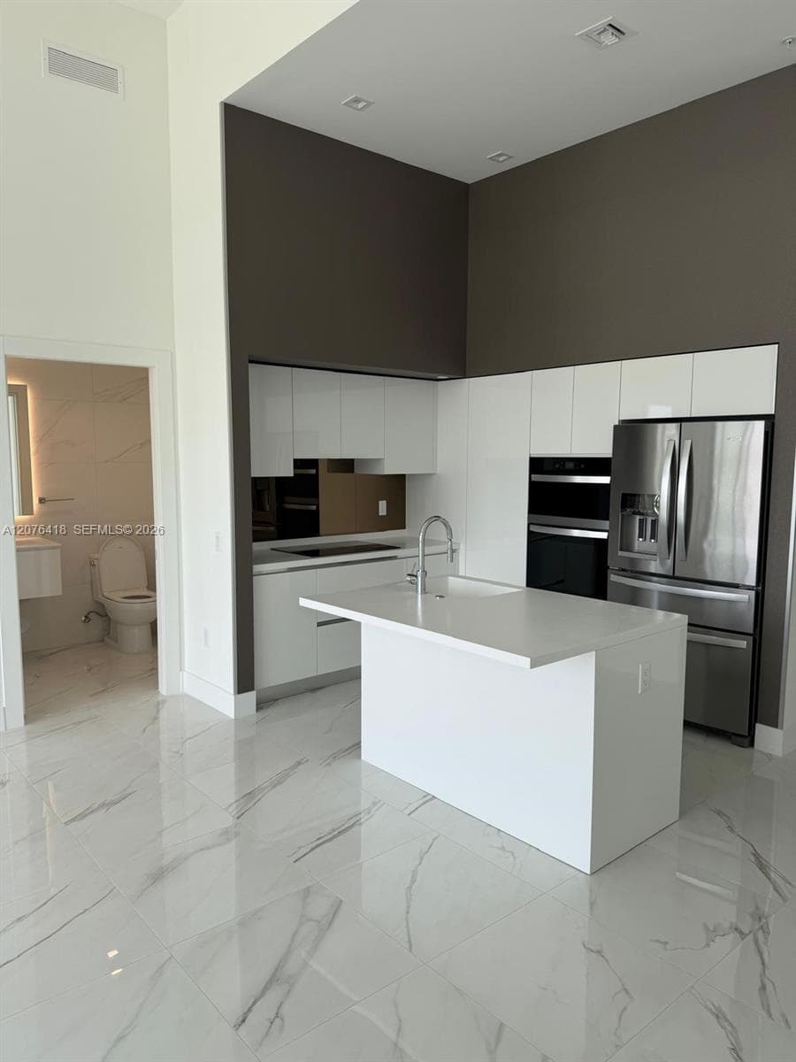 HALLANDALE OASIS · #502 in Hallandale Beach - Photo 3