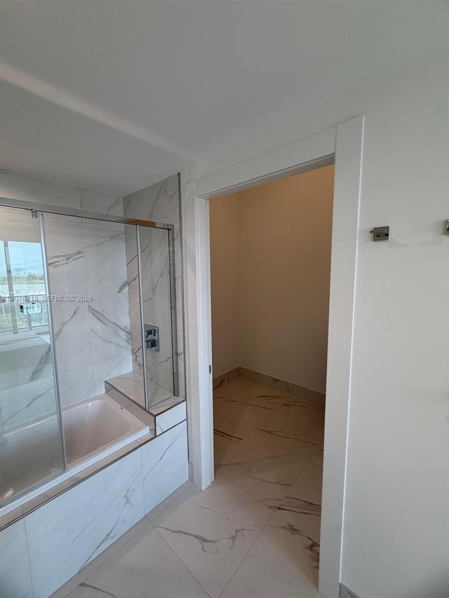 HALLANDALE OASIS · #502 in Hallandale Beach - Photo 10