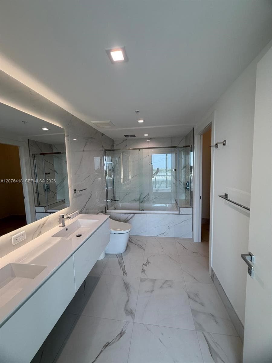 HALLANDALE OASIS · #502 in Hallandale Beach - Photo 8