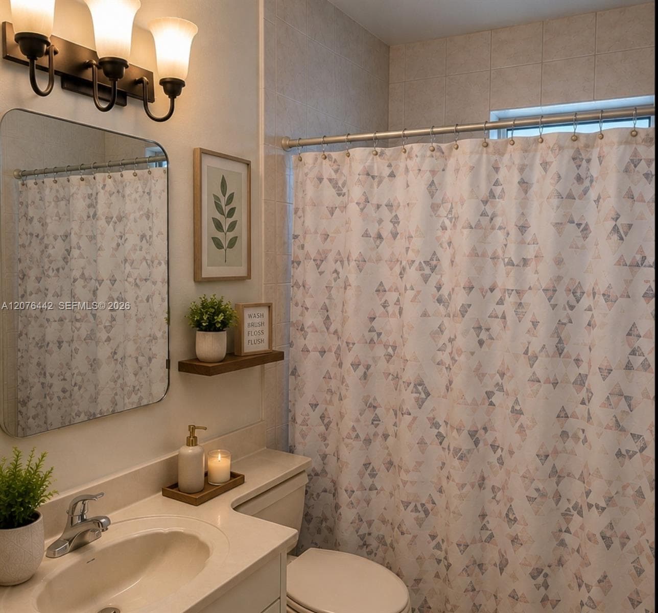 2121 W 54th St photo 17