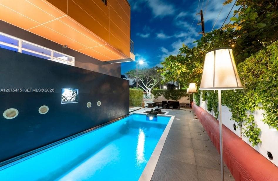 1606 S Bayshore Dr #1606 photo 3