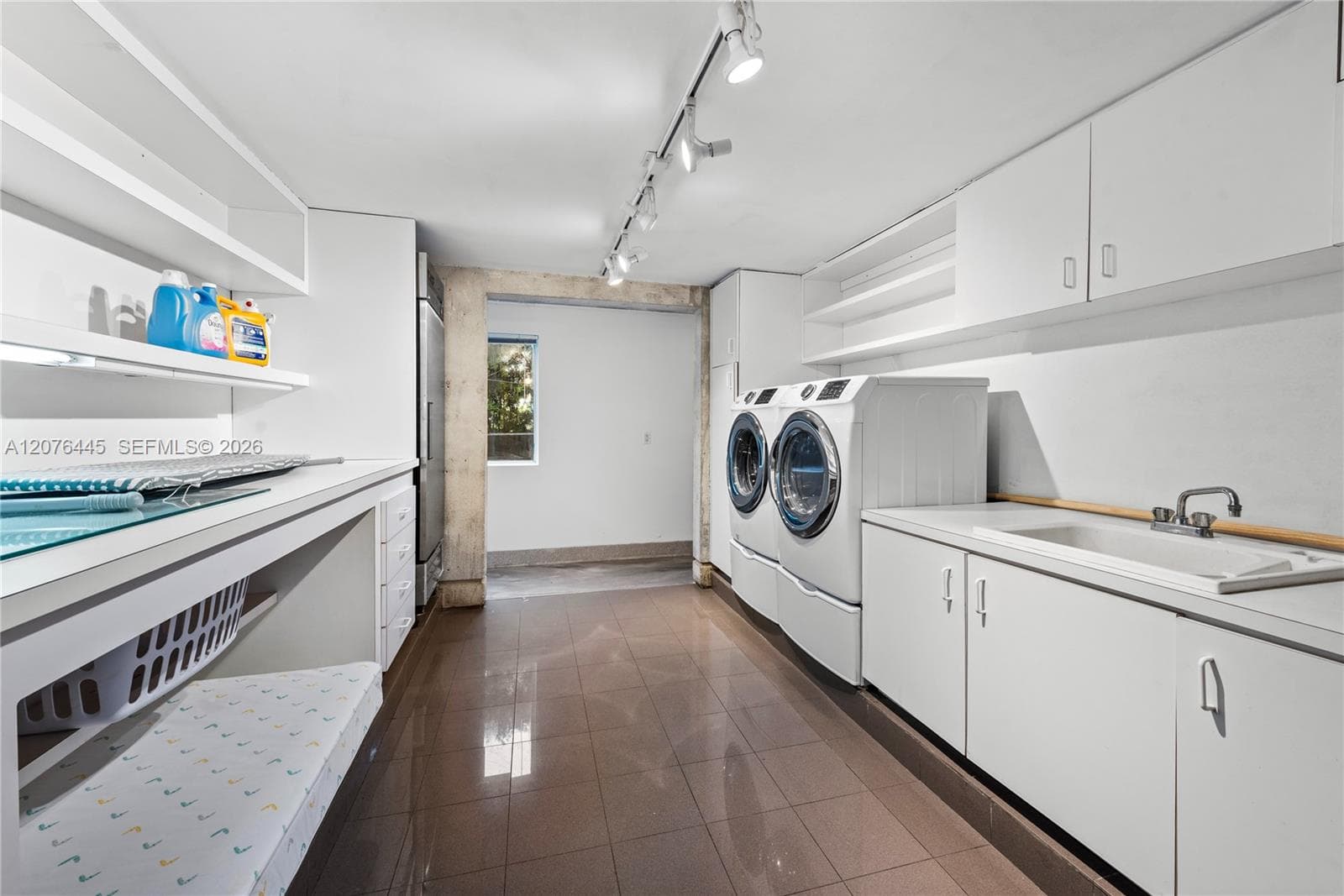 1606 S Bayshore Dr #1606 photo 15