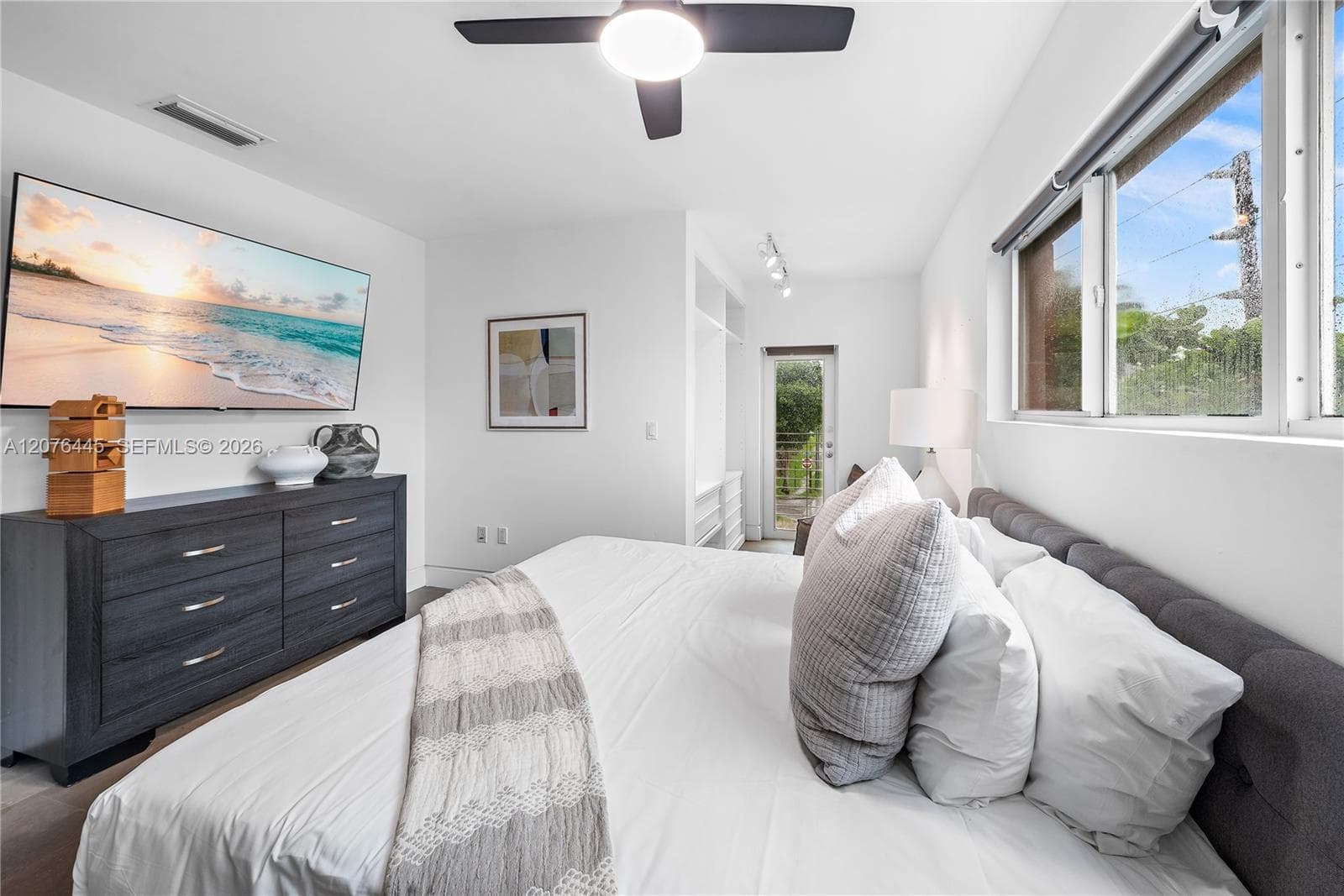 1606 S Bayshore Dr #1606 photo 31