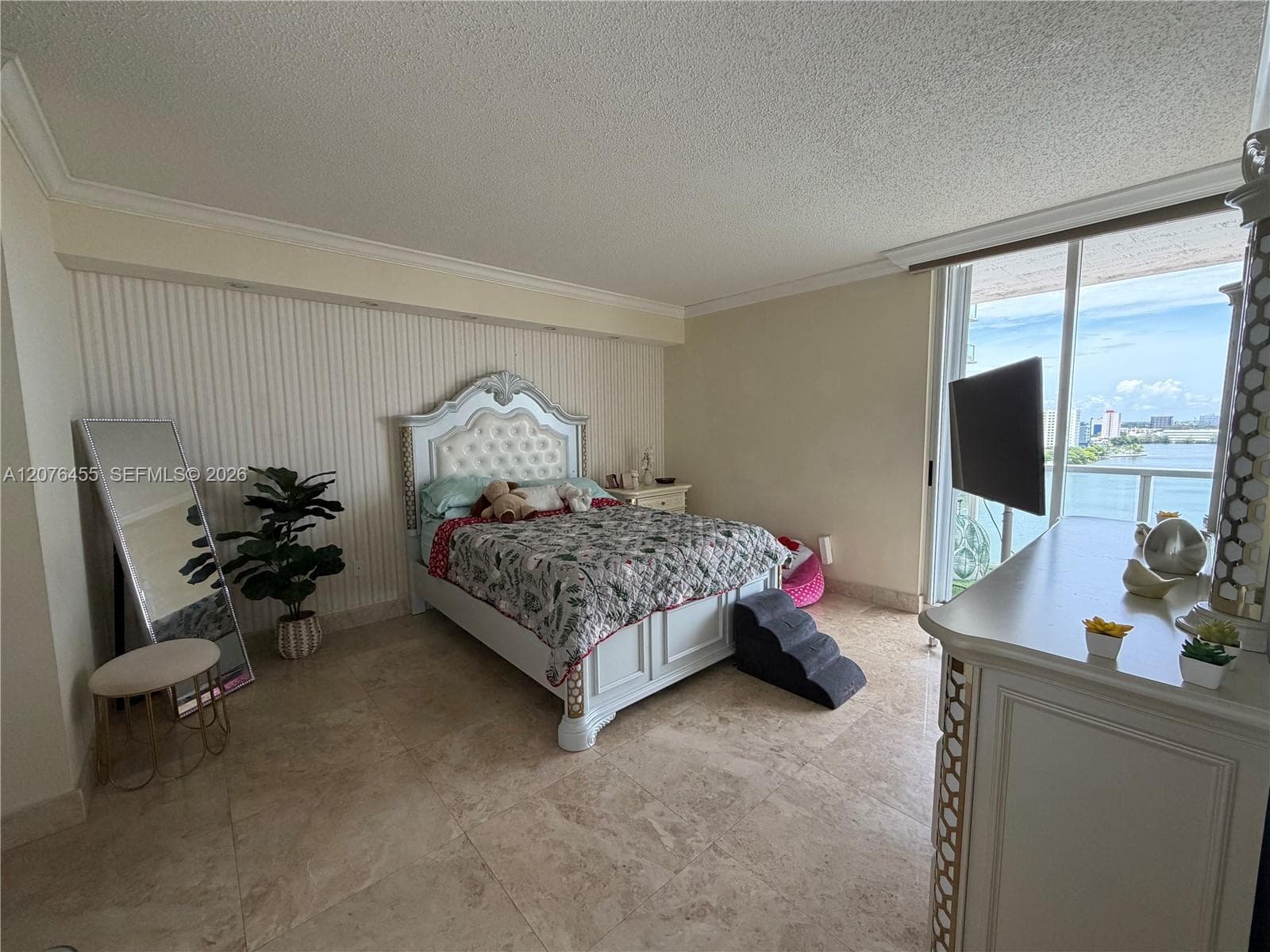 Blue Lagoon condominium · #1202 in Miami - Photo 7