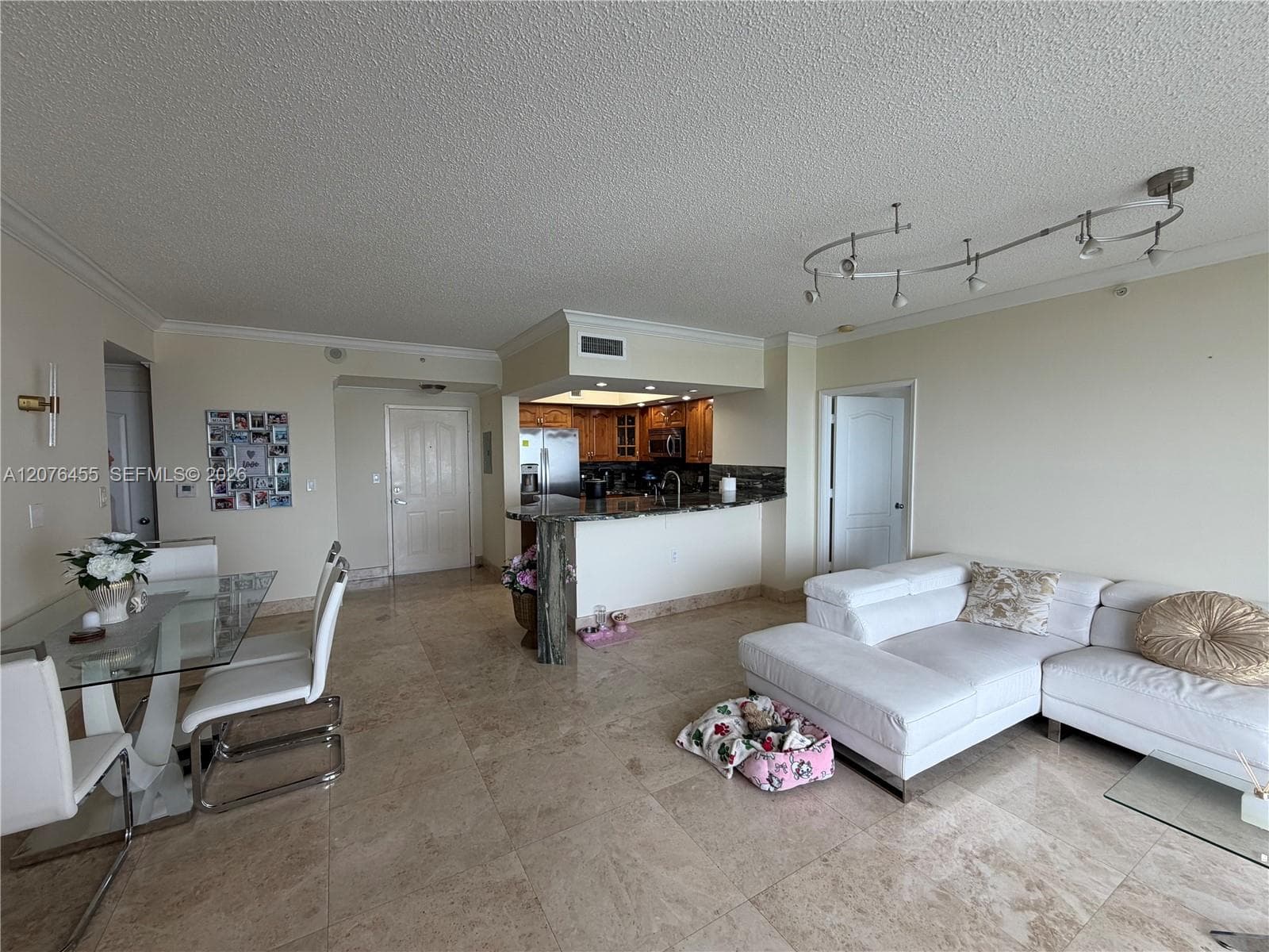 Blue Lagoon condominium · #1202 in Miami - Photo 5