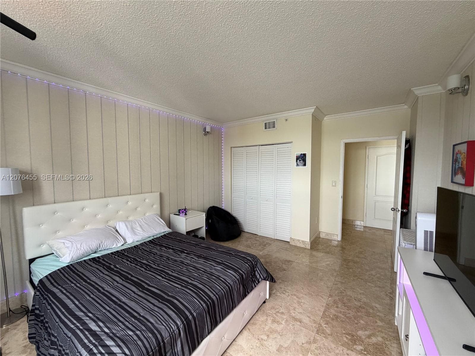 Blue Lagoon condominium · #1202 in Miami - Photo 11