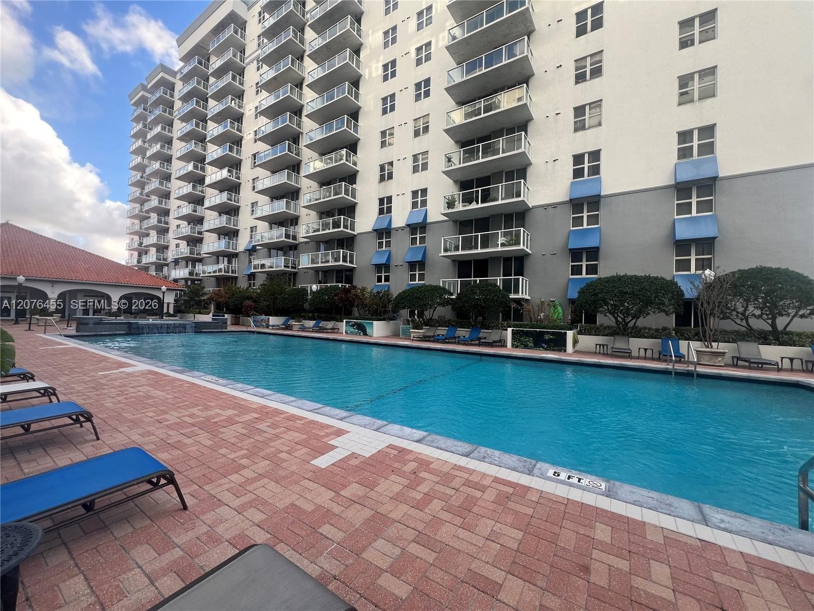 Blue Lagoon condominium · #1202 in Miami - Photo 29