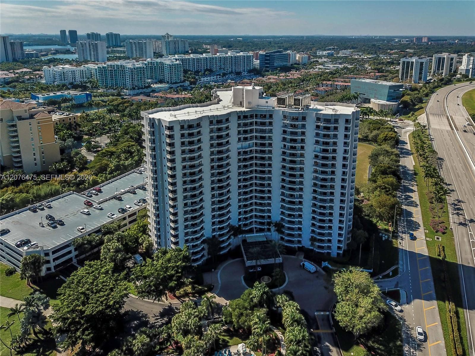 PARC CENTRAL AVENTURA SOUT · #1610 in Aventura - Photo 47
