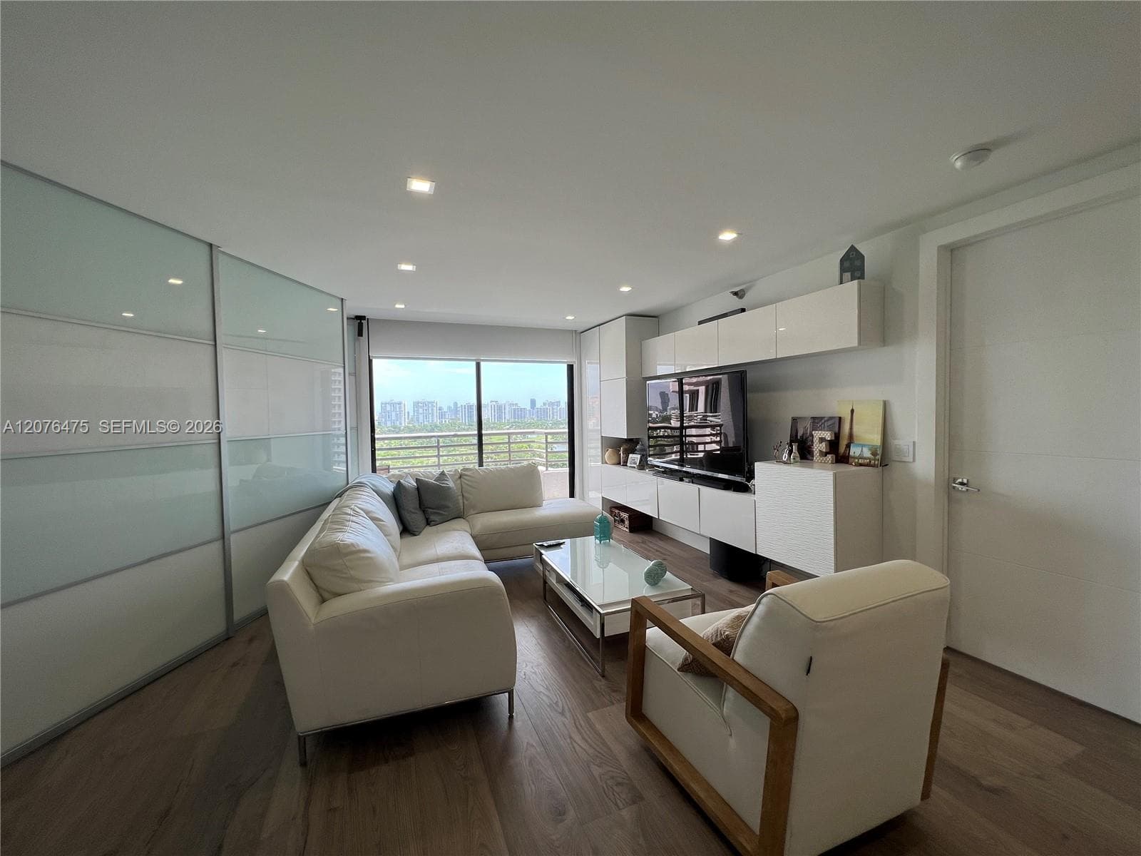 PARC CENTRAL AVENTURA SOUT · #1610 in Aventura - Photo 11