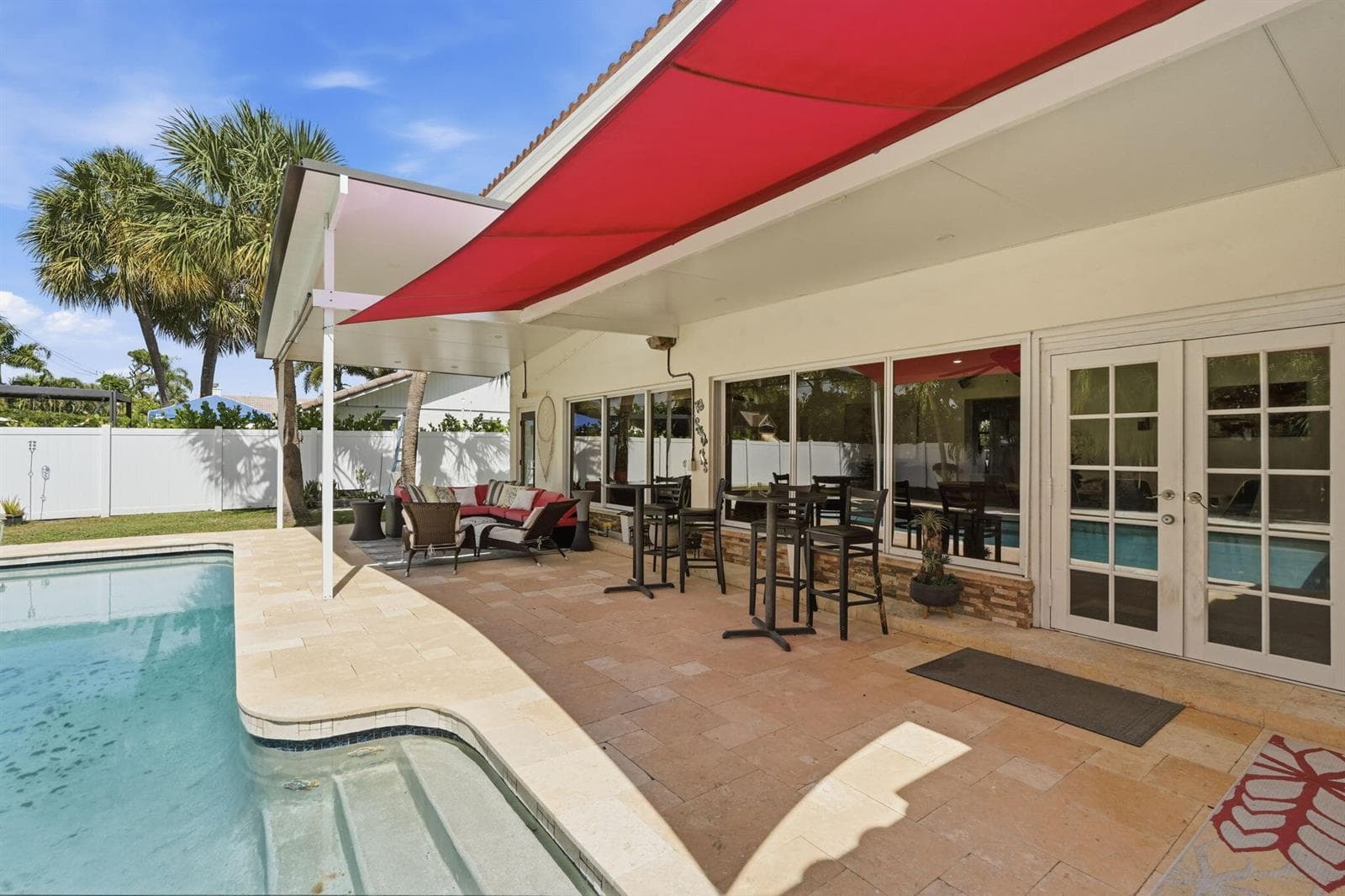 22-web-or-mls-1500_SW_15th_St_022