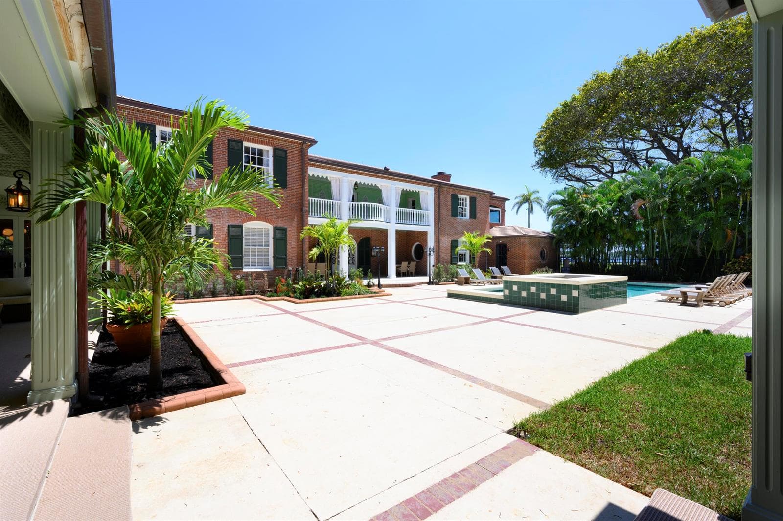 Patio, Balconies