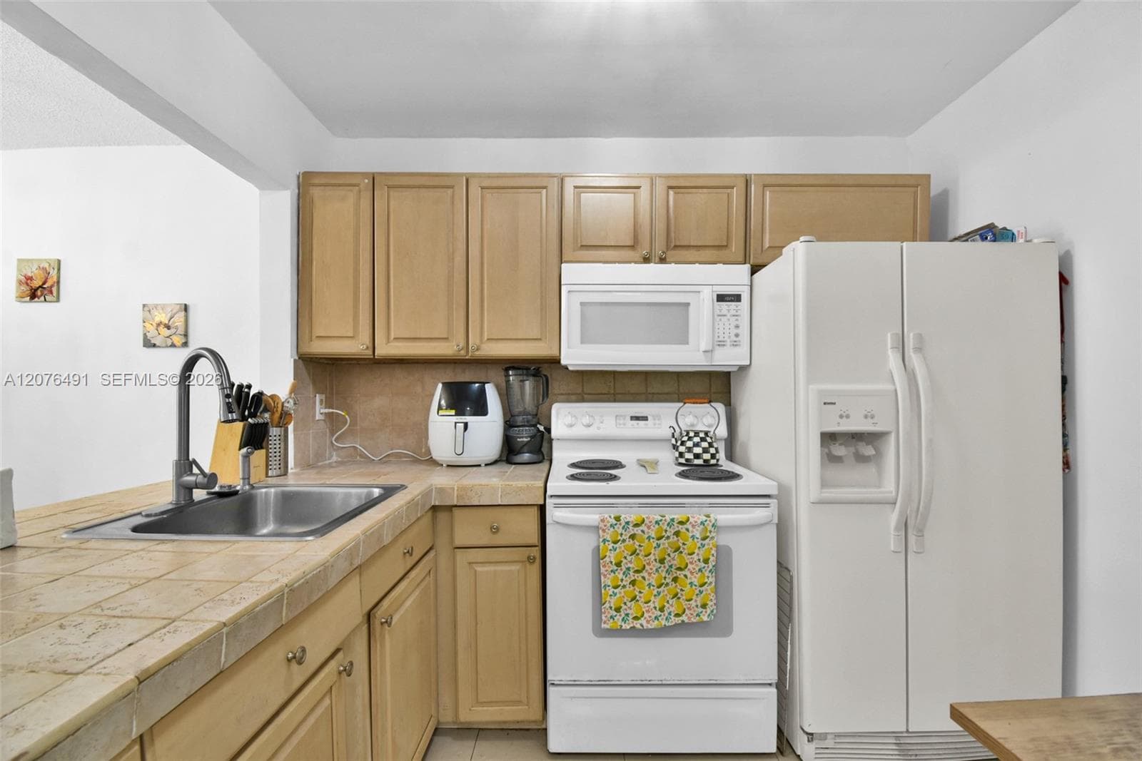 SUNSHORES CONDO · #203 in North Miami Beach - Photo 5