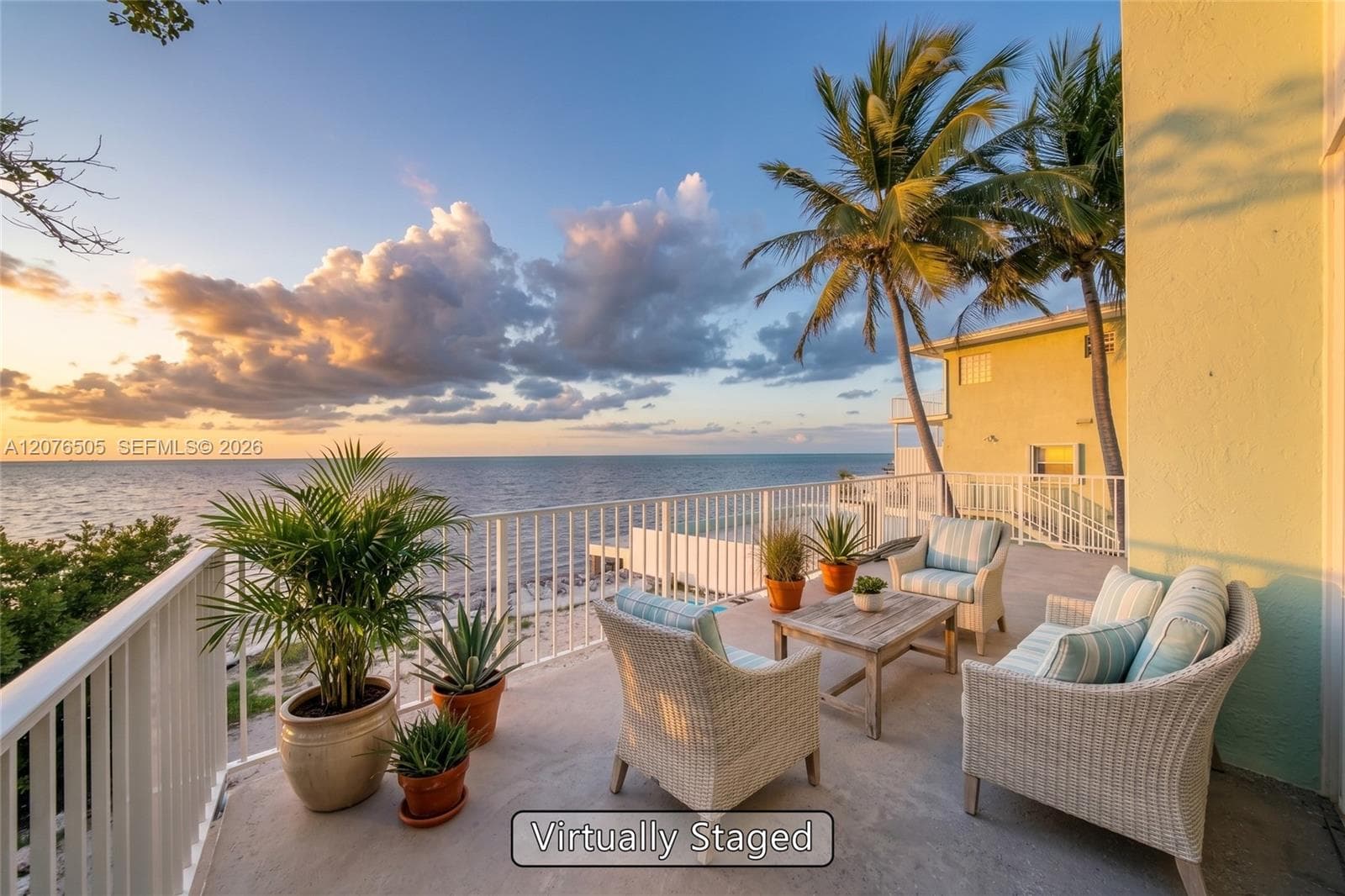 316 N Dr photo 2