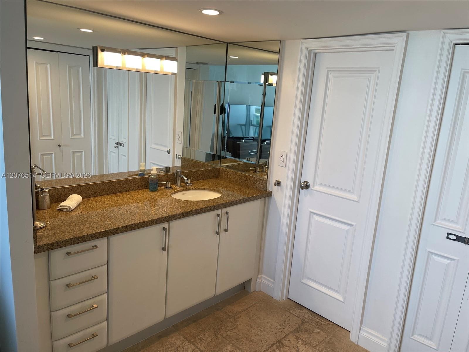 ARLEN HOUSE EAST CONDO · #1924 in Sunny Isles Beach - Photo 7