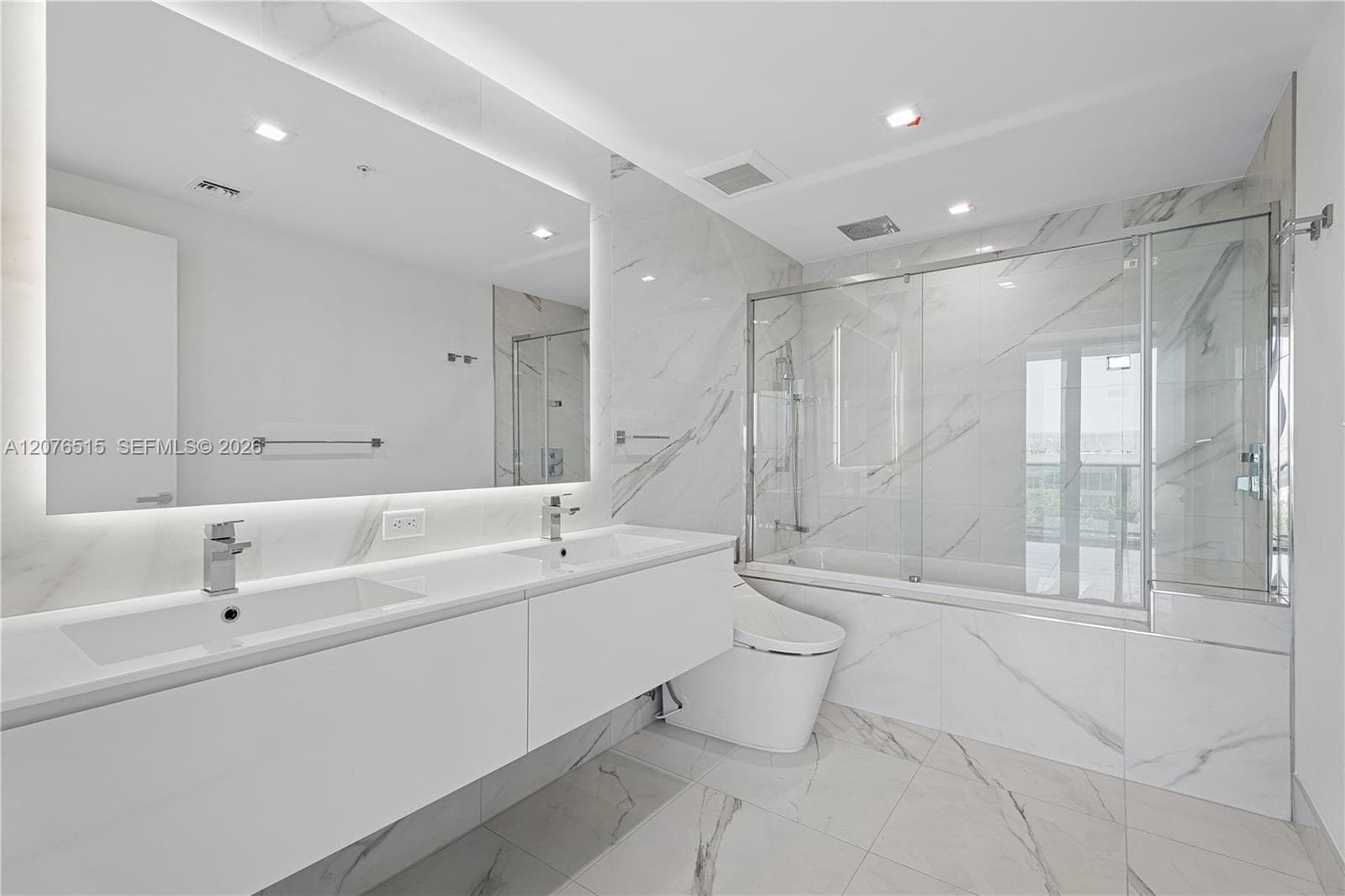 OASIS AT HALLANDALE WEST T · #304 in Hallandale Beach - Photo 28