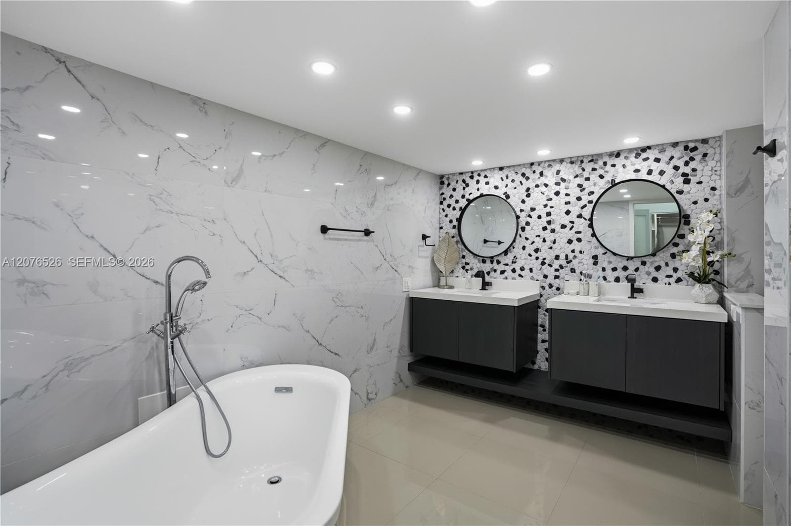 AQUARIUS CONDO · #301S in Hollywood - Photo 31
