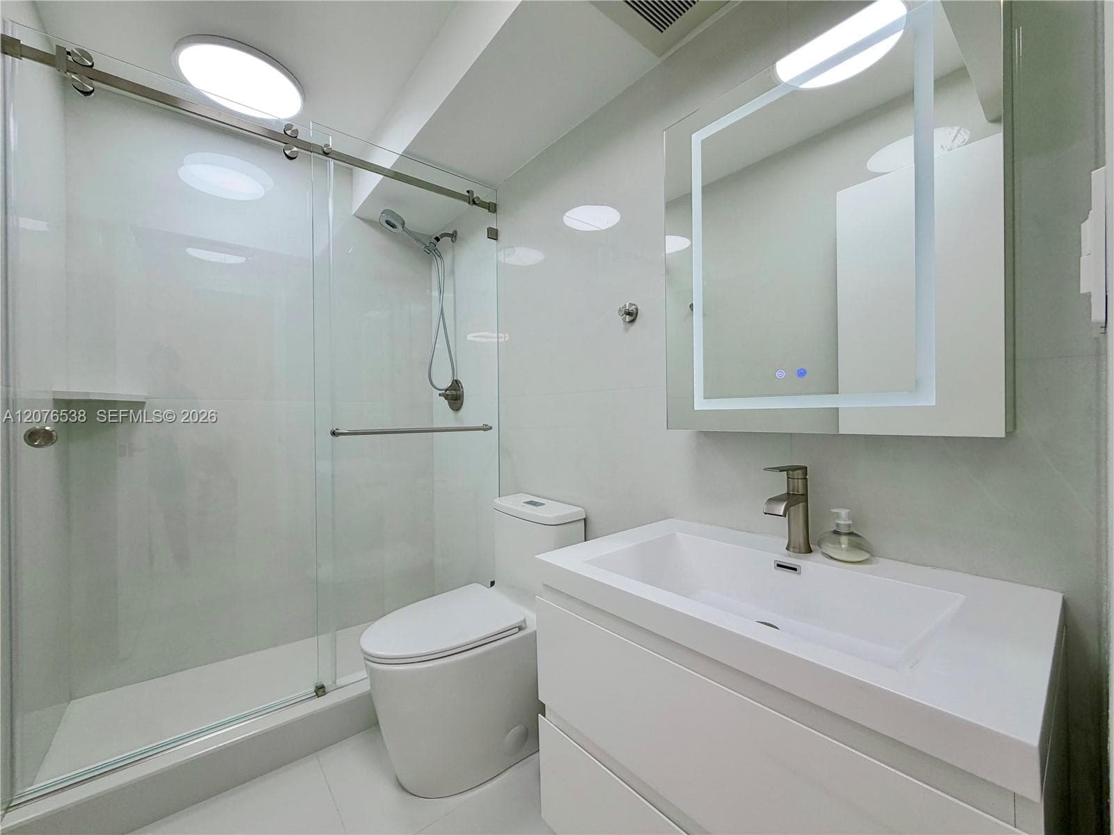 ISLANDER CONDO APTS · #304 in Miami Beach - Photo 26