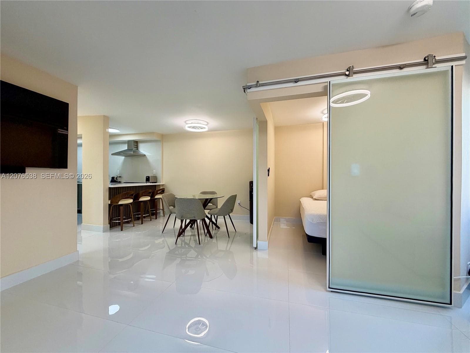 ISLANDER CONDO APTS · #304 in Miami Beach - Photo 7