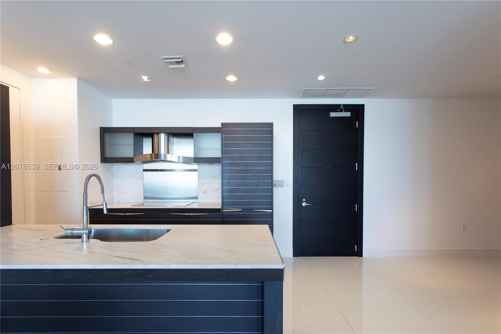 EPIC WEST CONDO · #4512 in Miami - Photo 2