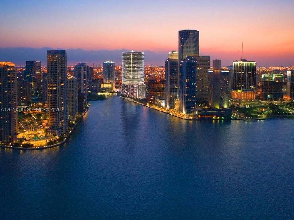 EPIC WEST CONDO · #4512 in Miami - Photo 17