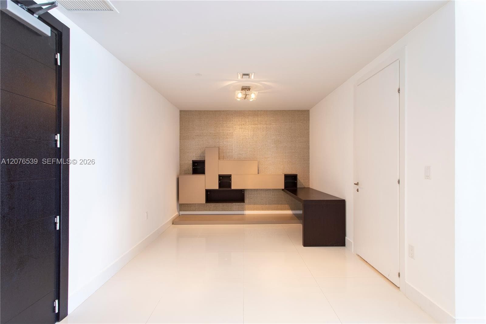 EPIC WEST CONDO · #4512 in Miami - Photo 3