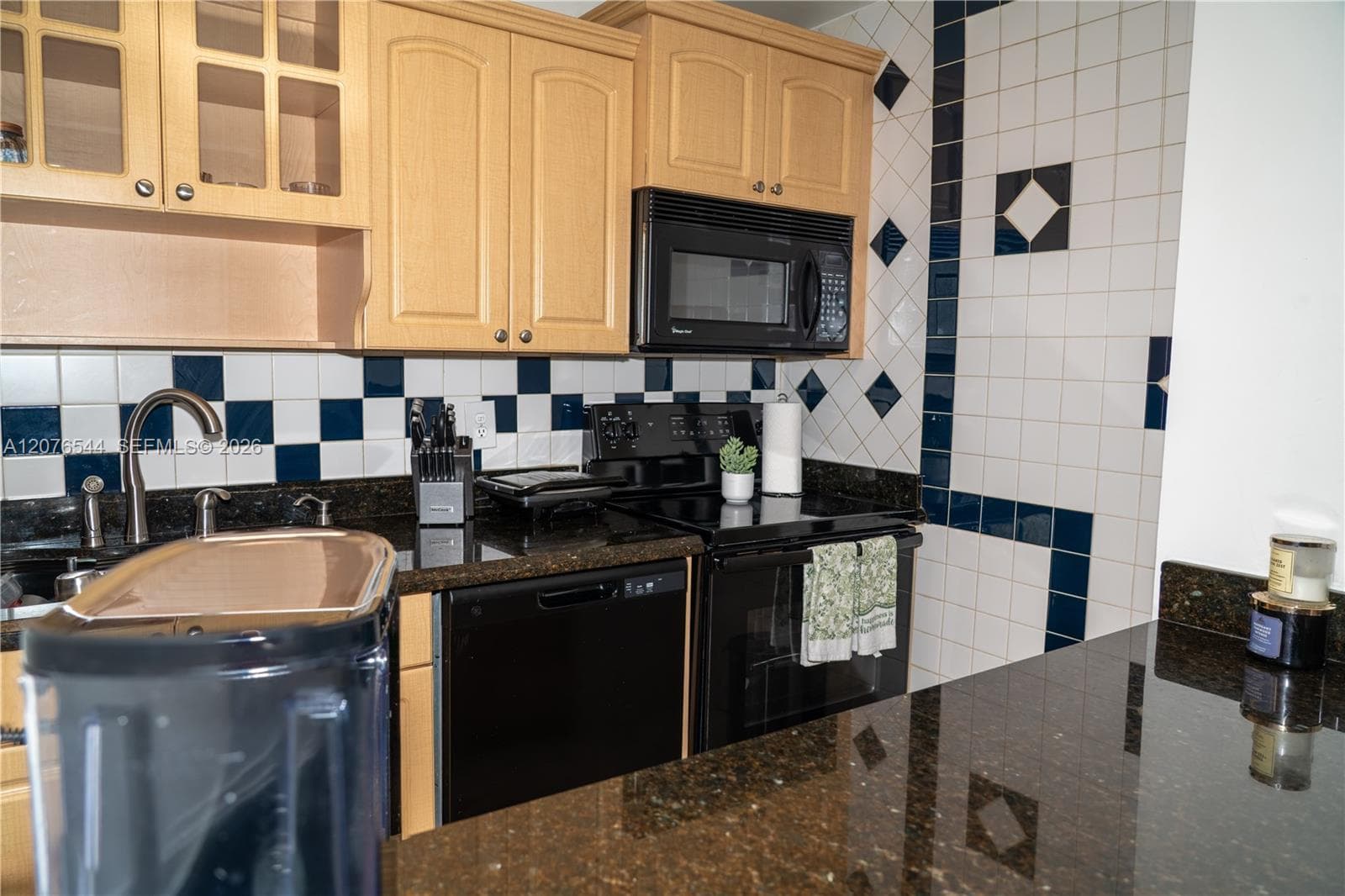 SANDALWOOD CONDO APTS · #405 in Miami - Photo 5