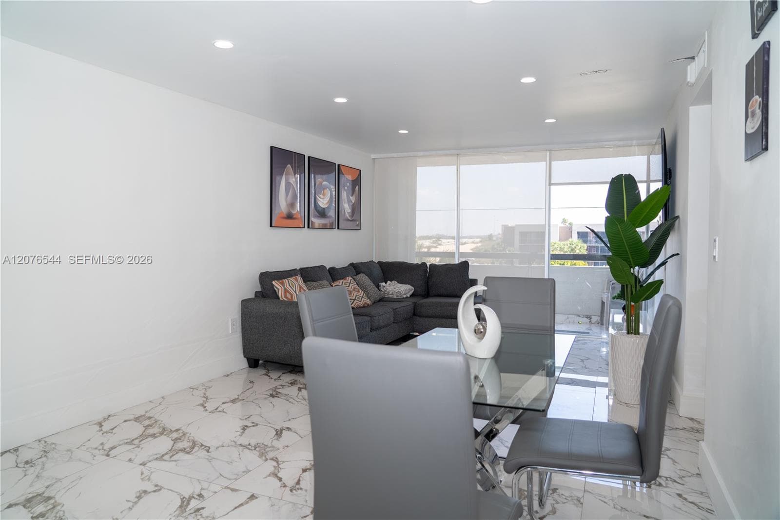 SANDALWOOD CONDO APTS · #405 in Miami - Photo 4