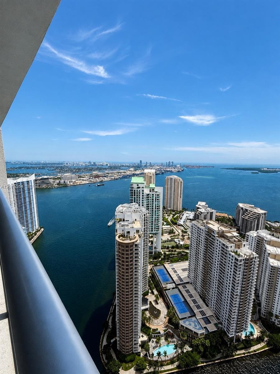 Icon Brickell I · #5605 in Miami - Photo 15