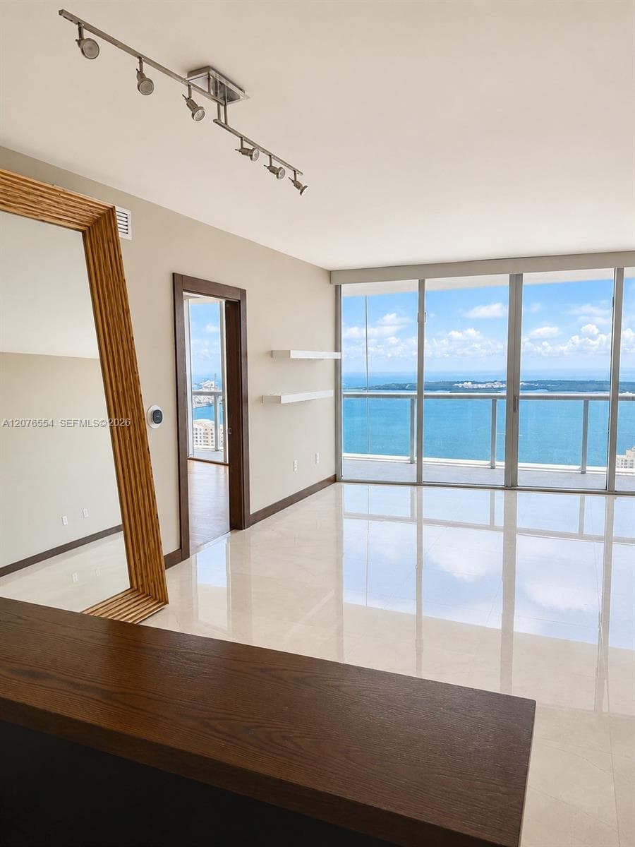Icon Brickell I · #5605 in Miami - Photo 11