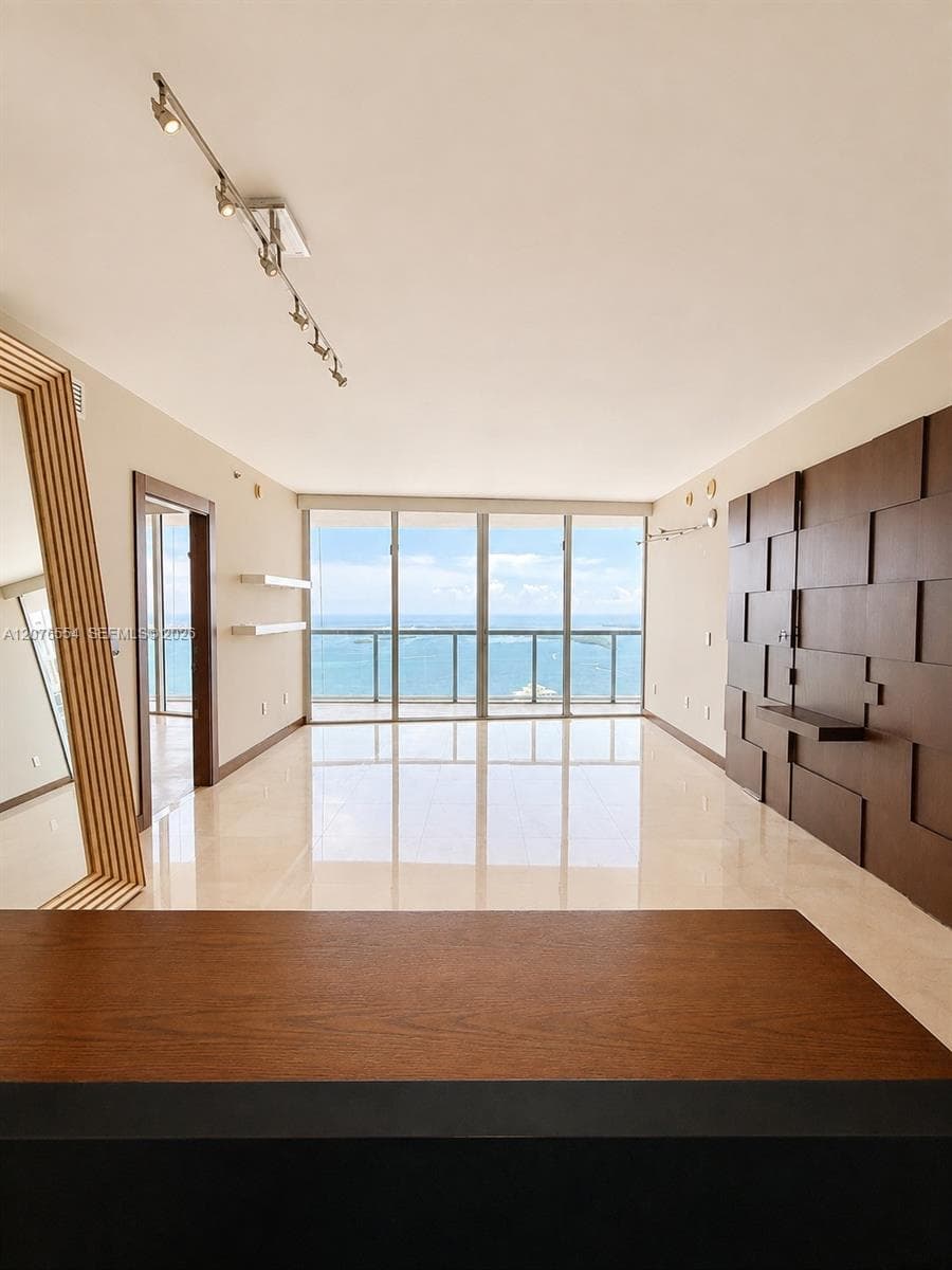 Icon Brickell I · #5605 in Miami - Photo 4
