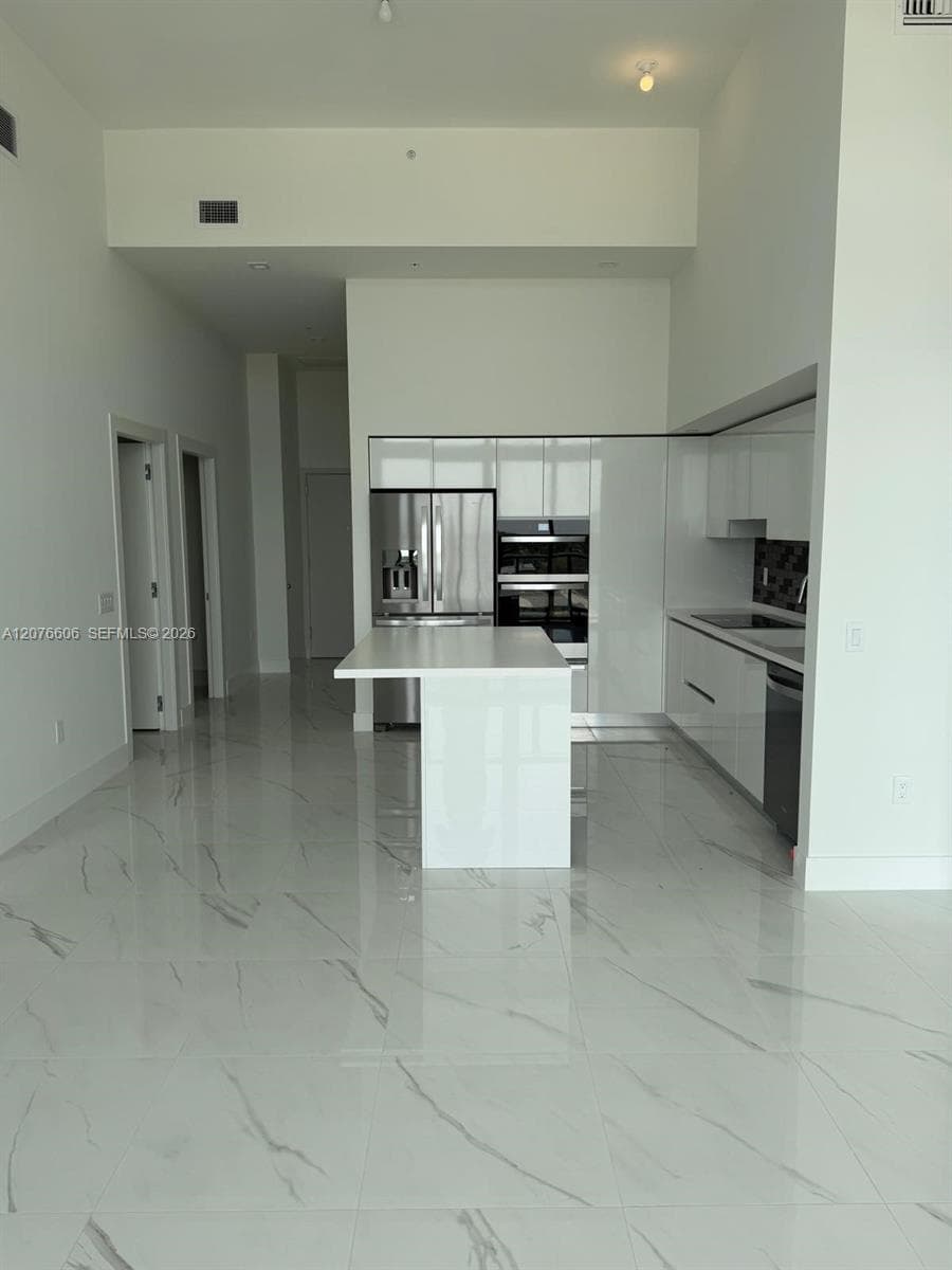 OASIS HALLANDALE WEST · #607 in Hallandale Beach - Photo 3