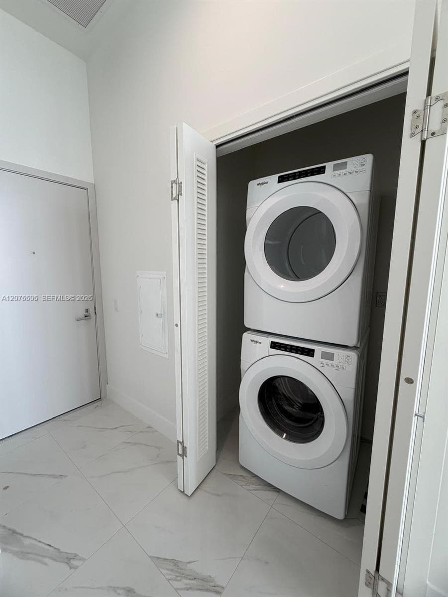 OASIS HALLANDALE WEST · #607 in Hallandale Beach - Photo 15