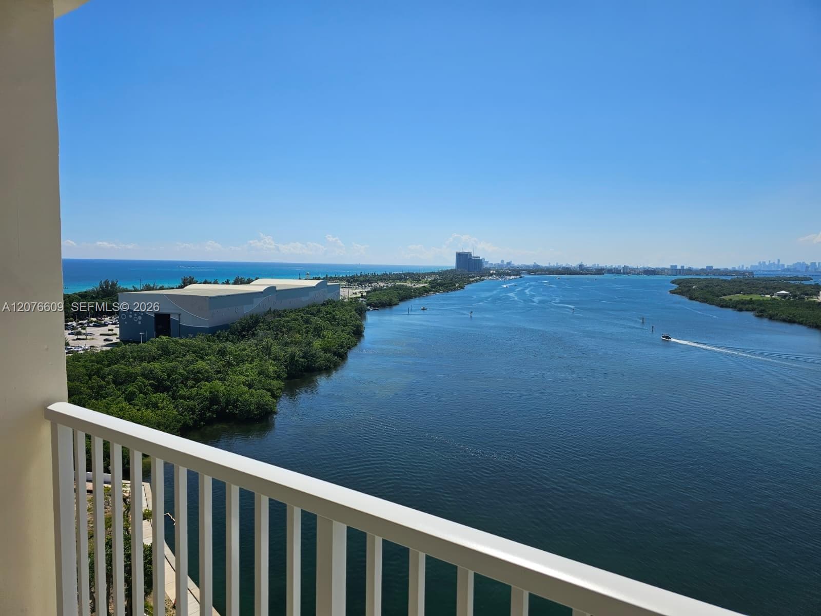 ARLEN HOUSE CONDO · #1608 in Sunny Isles Beach - Photo 4
