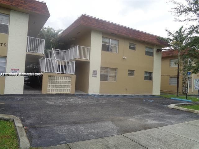 DIANE CONDO · #6 in North Miami Beach - Photo 9