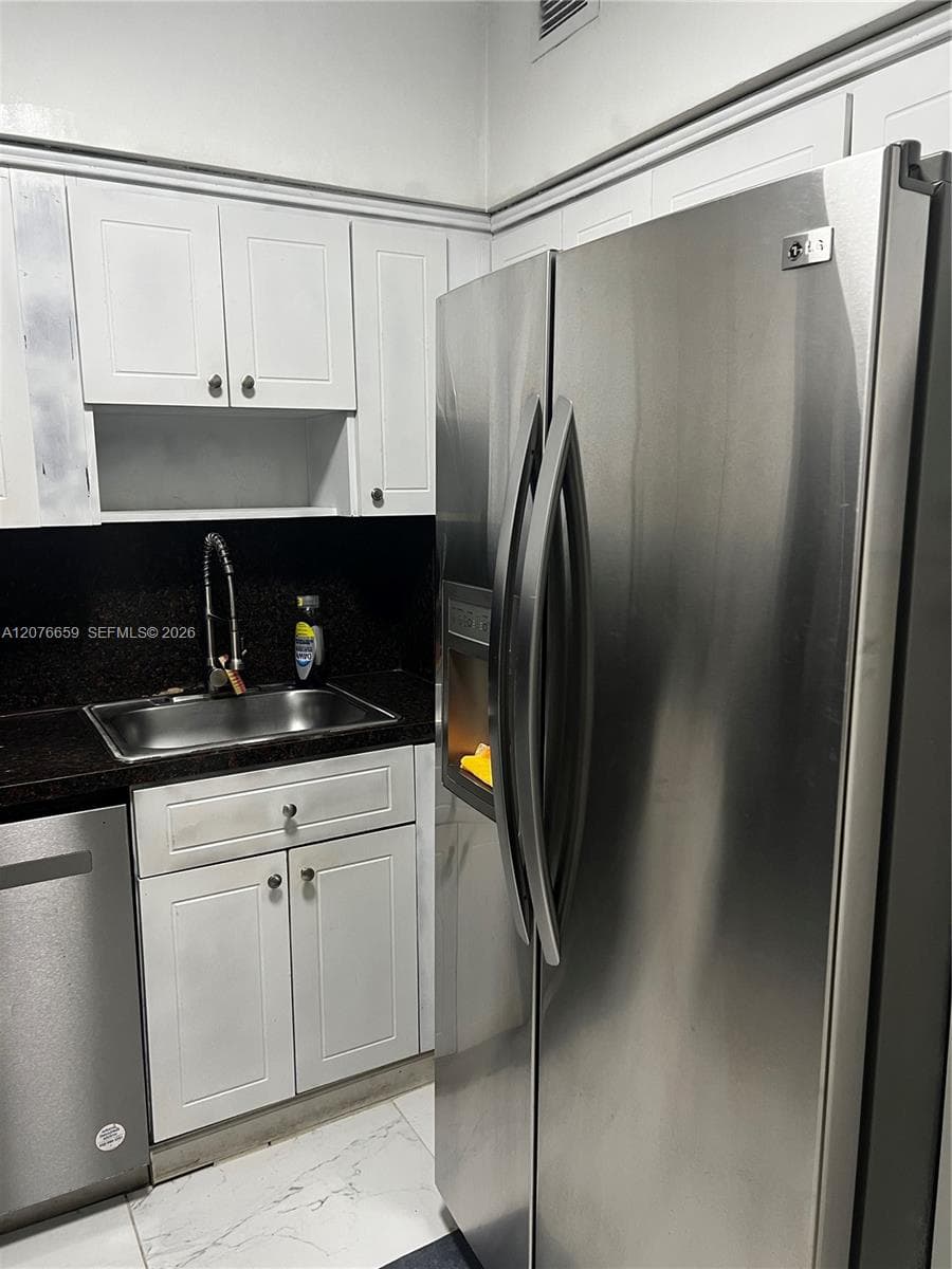 PARKVIEW POINT CONDO · #8I in Miami Beach - Photo 4