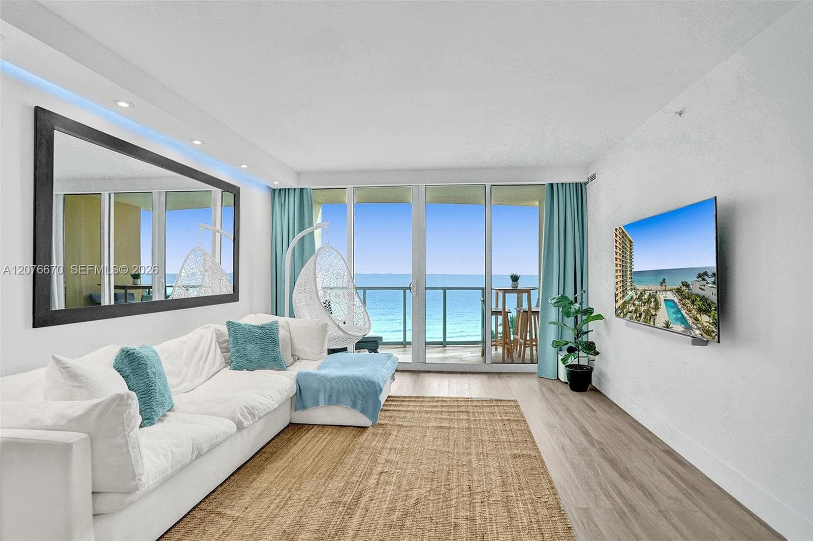 WAVE CONDO · #823 (Available now) in Hollywood - Photo 3