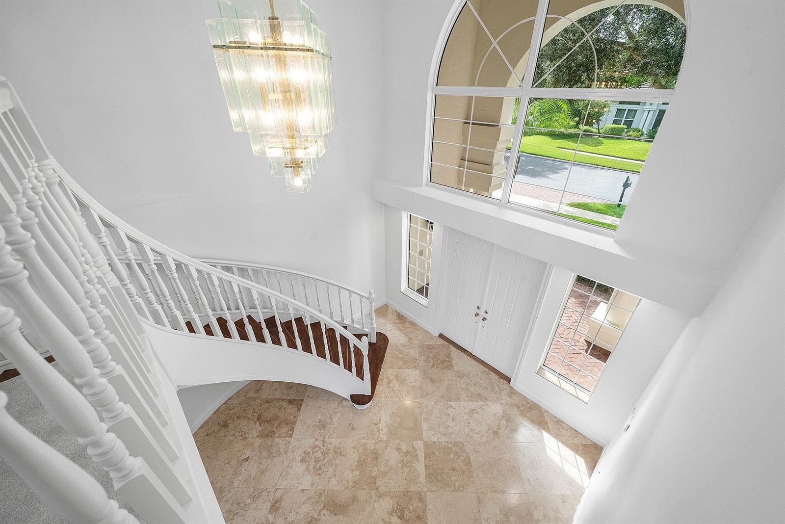 FRONT OF HOUSE