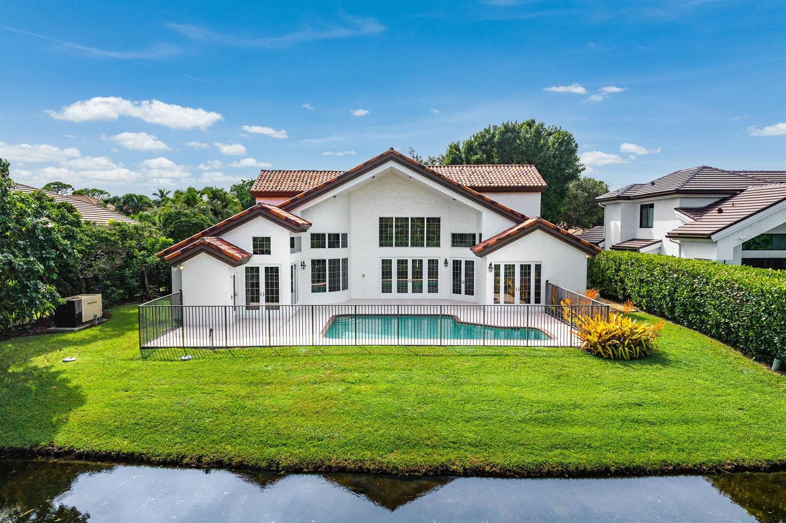 PRIVATE LAKEFRONT HOME