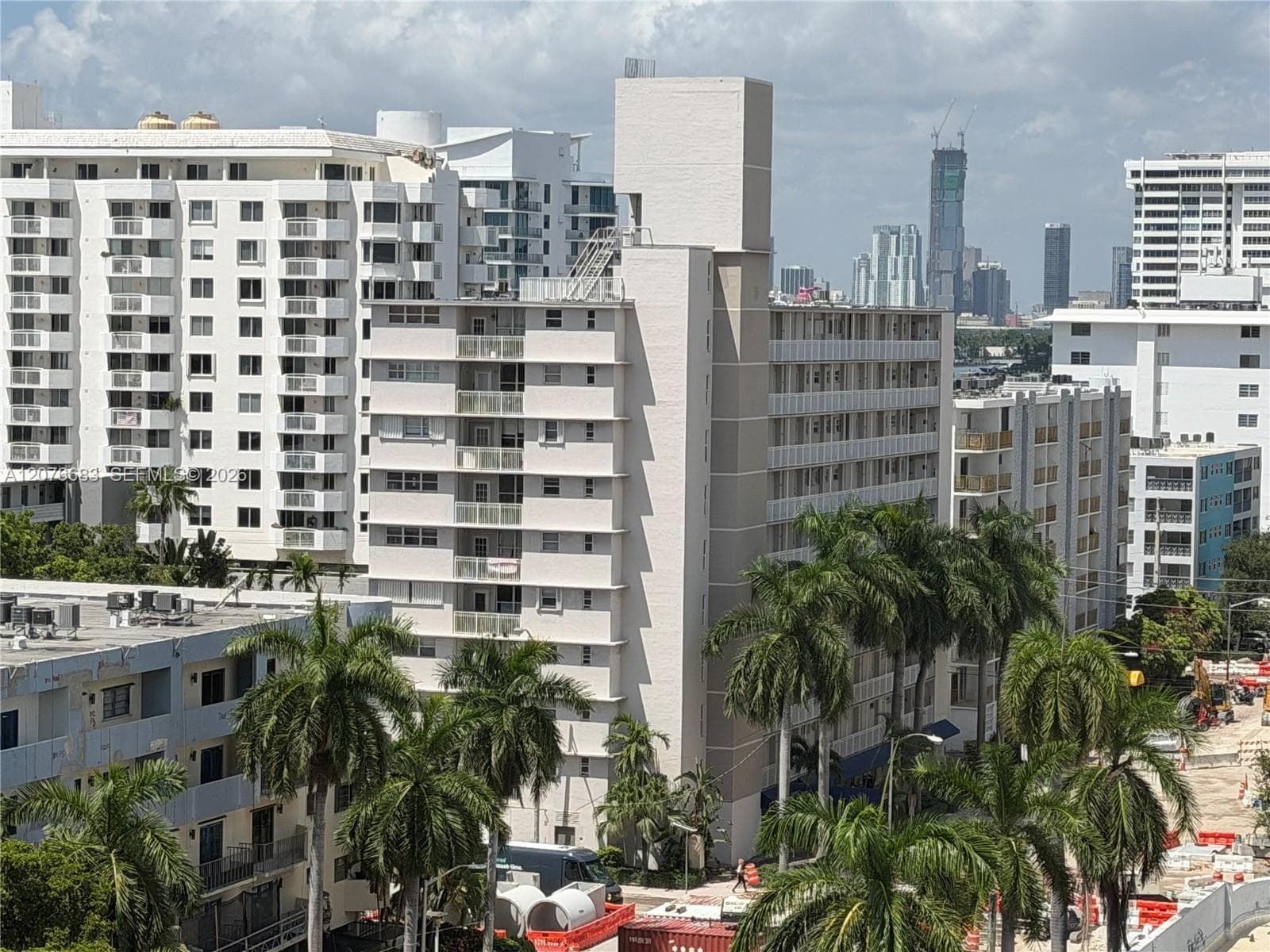 Lincoln Towers · #E705 in Miami Beach - Photo 2