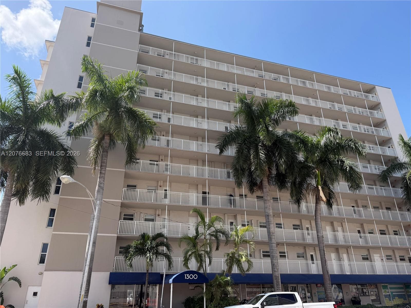 Lincoln Towers · #E705 in Miami Beach - Photo 4