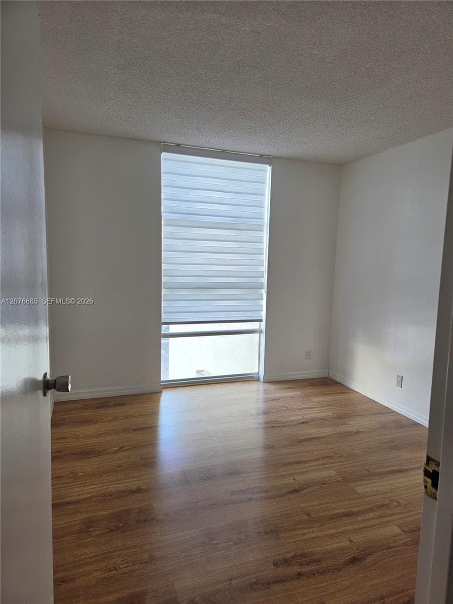 DESOTO PARK CONDO · #209 in Hallandale Beach - Photo 8