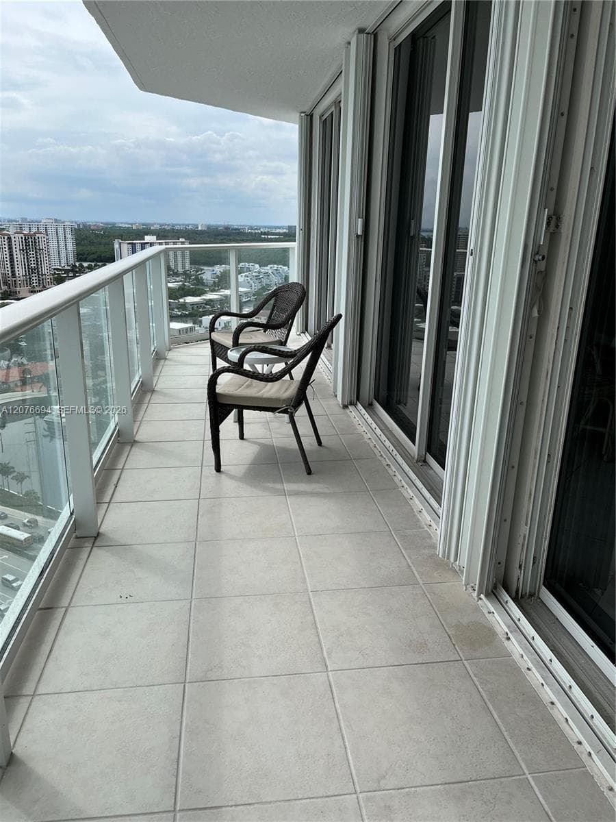 Oceania III · #2538 in Sunny Isles Beach - Photo 3