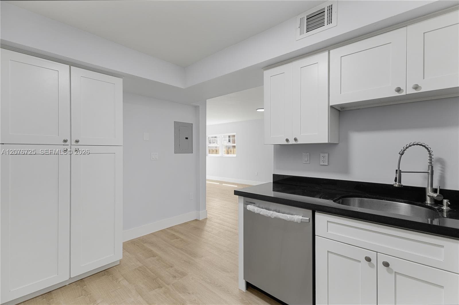 POINT LAKE CONDO II · #102 in Miami - Photo 19