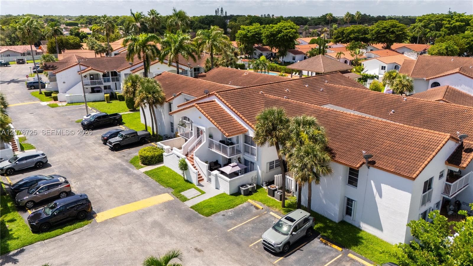 POINT LAKE CONDO II · #102 in Miami - Photo 31