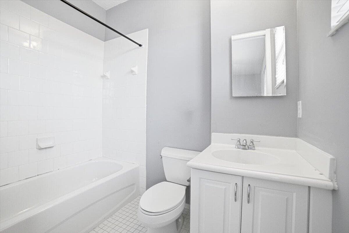 08-Bathroom3